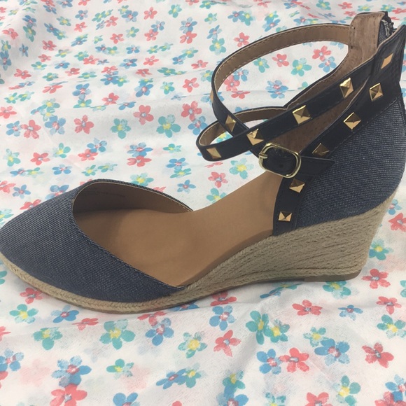 Rialto studded strap wedges - Picture 2 of 8